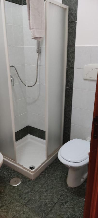 La Casa Di Periferia Apartment Bari Luaran gambar
